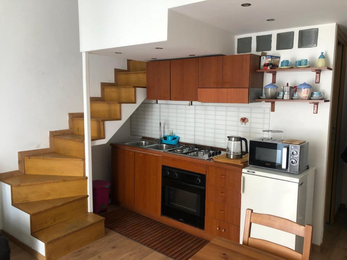 Ale & Tizy House Bed & Breakfast Наполи Екстериор снимка