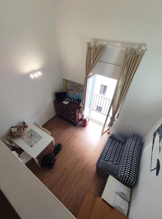 Ale & Tizy House Bed & Breakfast Наполи Екстериор снимка