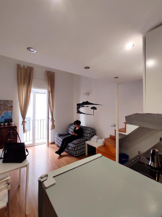 Ale & Tizy House Bed & Breakfast Наполи Екстериор снимка