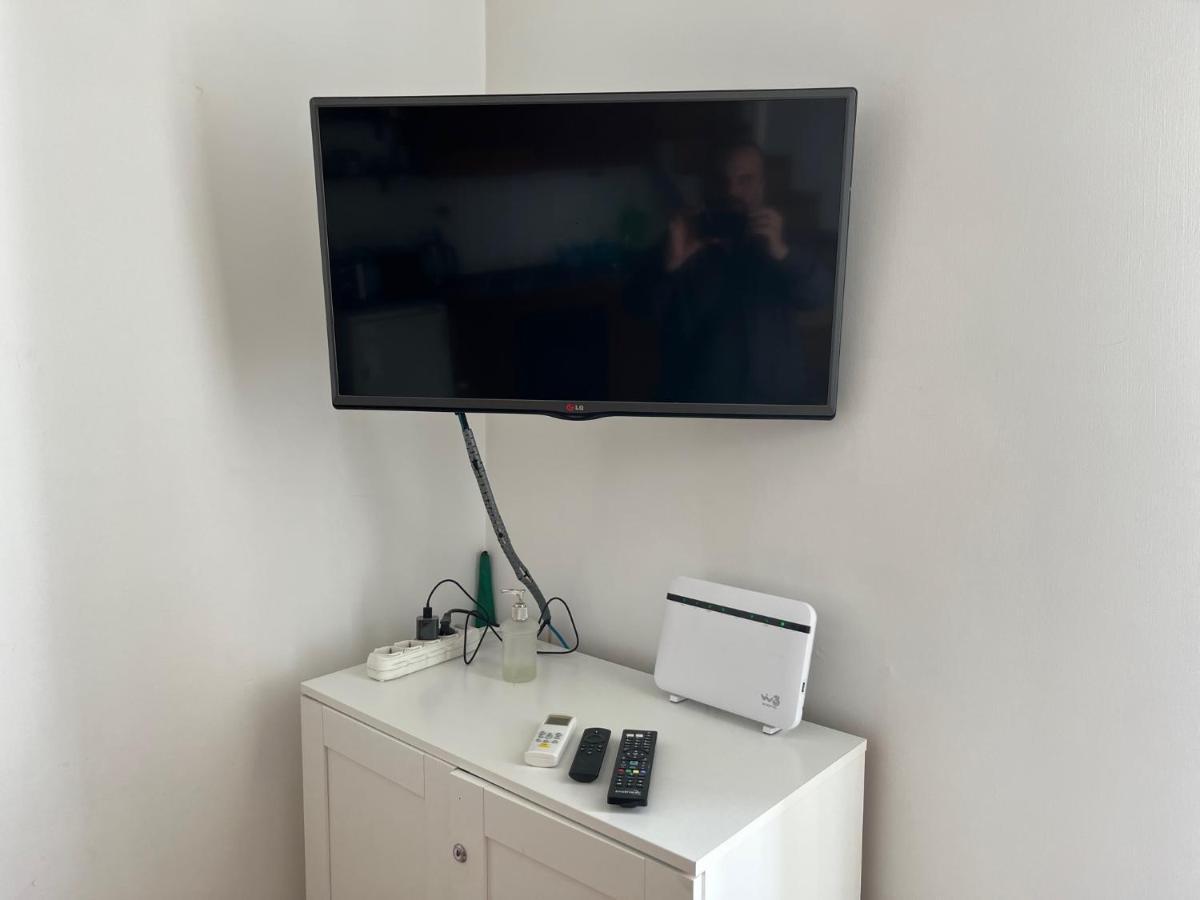 Ale & Tizy House Bed & Breakfast Наполи Екстериор снимка