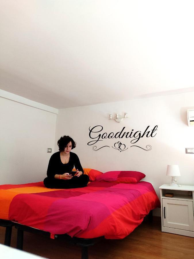 Ale & Tizy House Bed & Breakfast Наполи Екстериор снимка