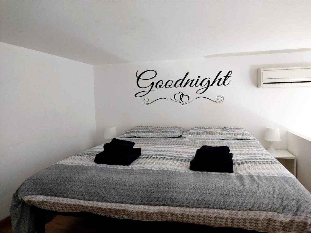 Ale & Tizy House Bed & Breakfast Наполи Екстериор снимка