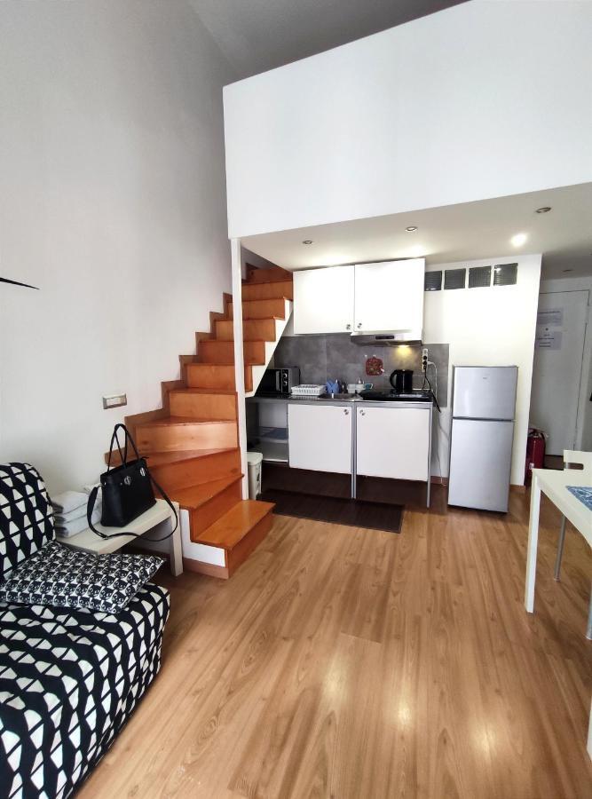 Ale & Tizy House Bed & Breakfast Наполи Екстериор снимка