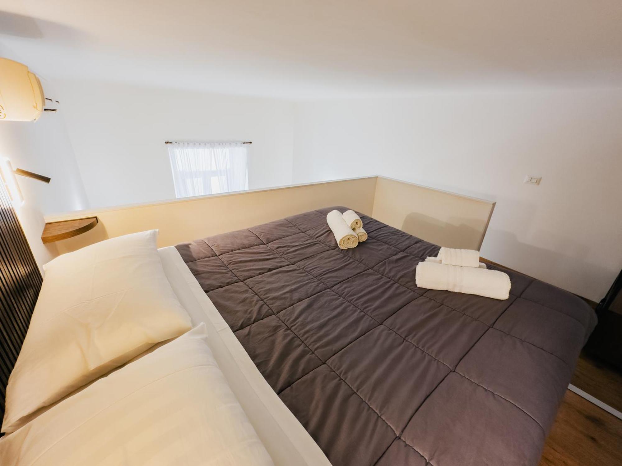 Ale & Tizy House Bed & Breakfast Наполи Екстериор снимка