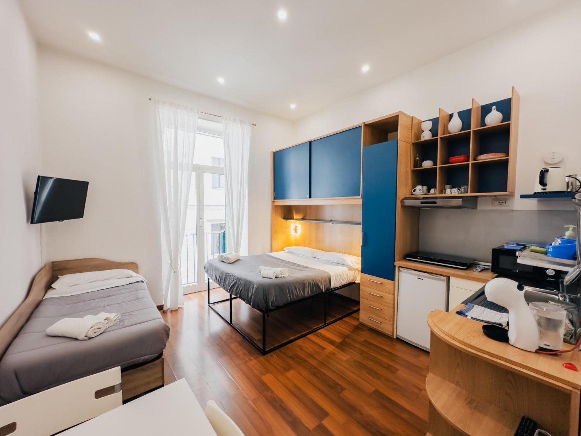 Ale & Tizy House Bed & Breakfast Наполи Екстериор снимка