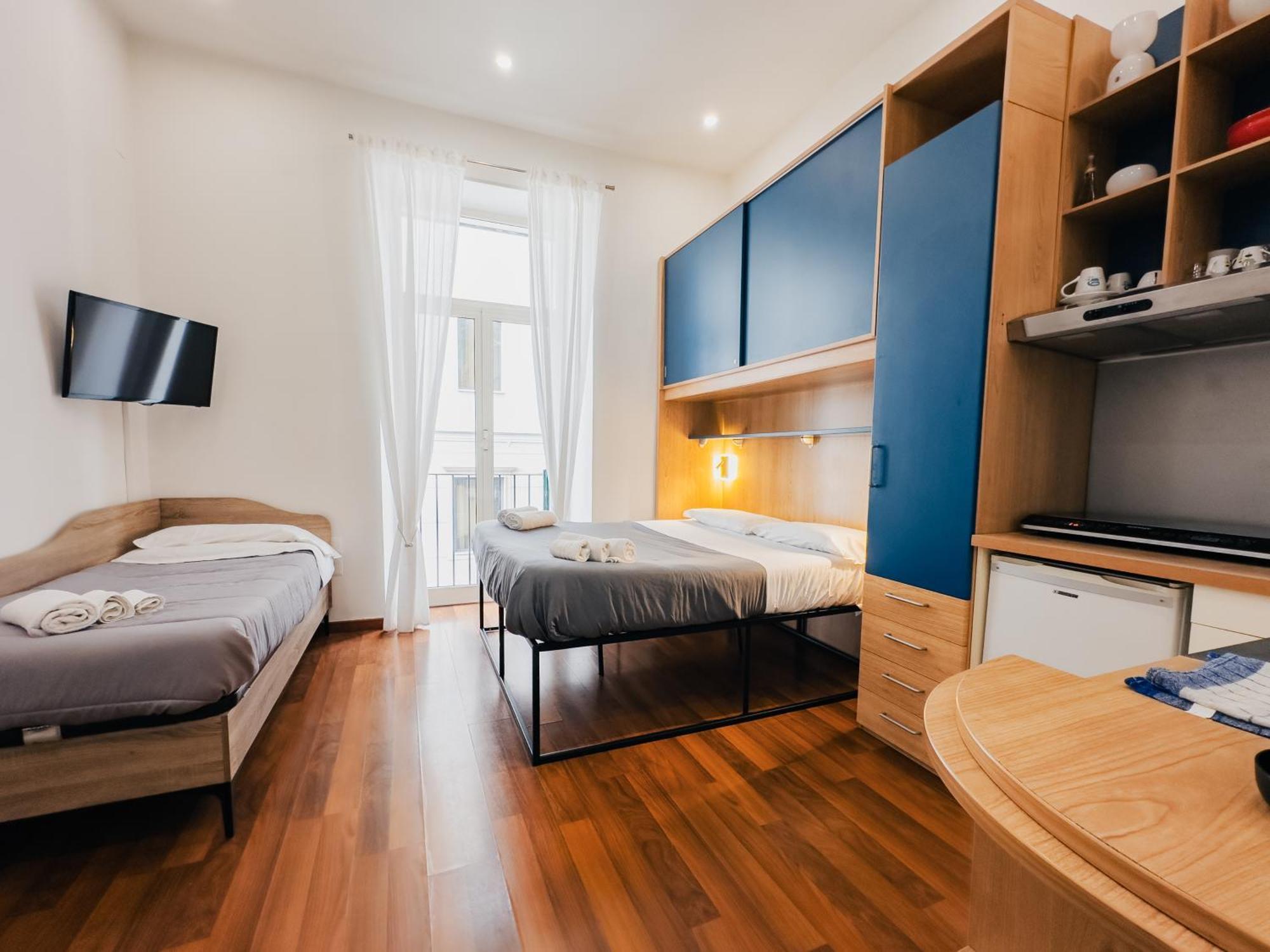 Ale & Tizy House Bed & Breakfast Наполи Екстериор снимка