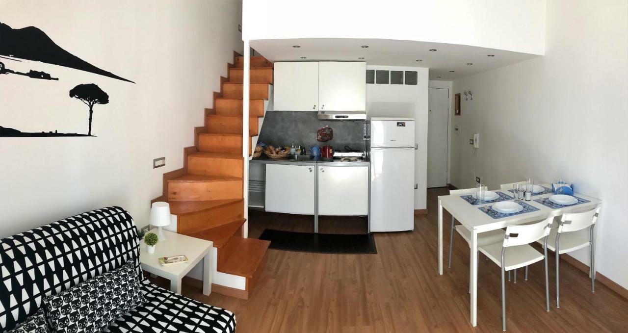 Ale & Tizy House Bed & Breakfast Наполи Екстериор снимка