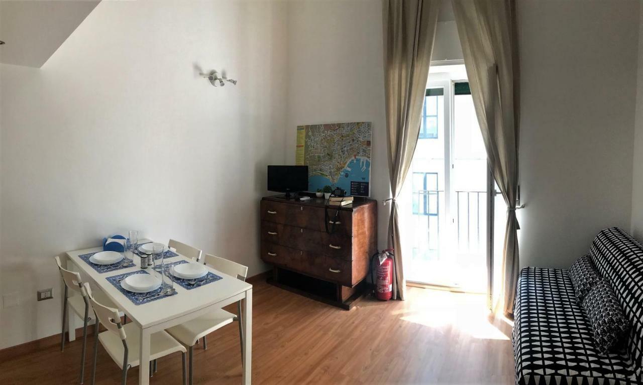 Ale & Tizy House Bed & Breakfast Наполи Екстериор снимка