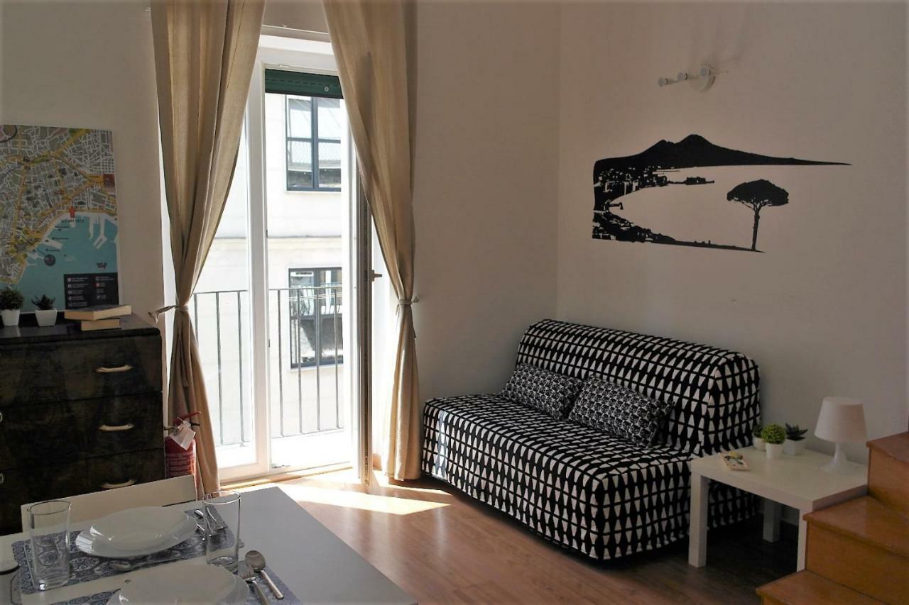Ale & Tizy House Bed & Breakfast Наполи Екстериор снимка